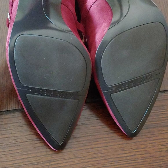 Nine West Burgundy Suede Heels Size 9 - Picture 7 of 7